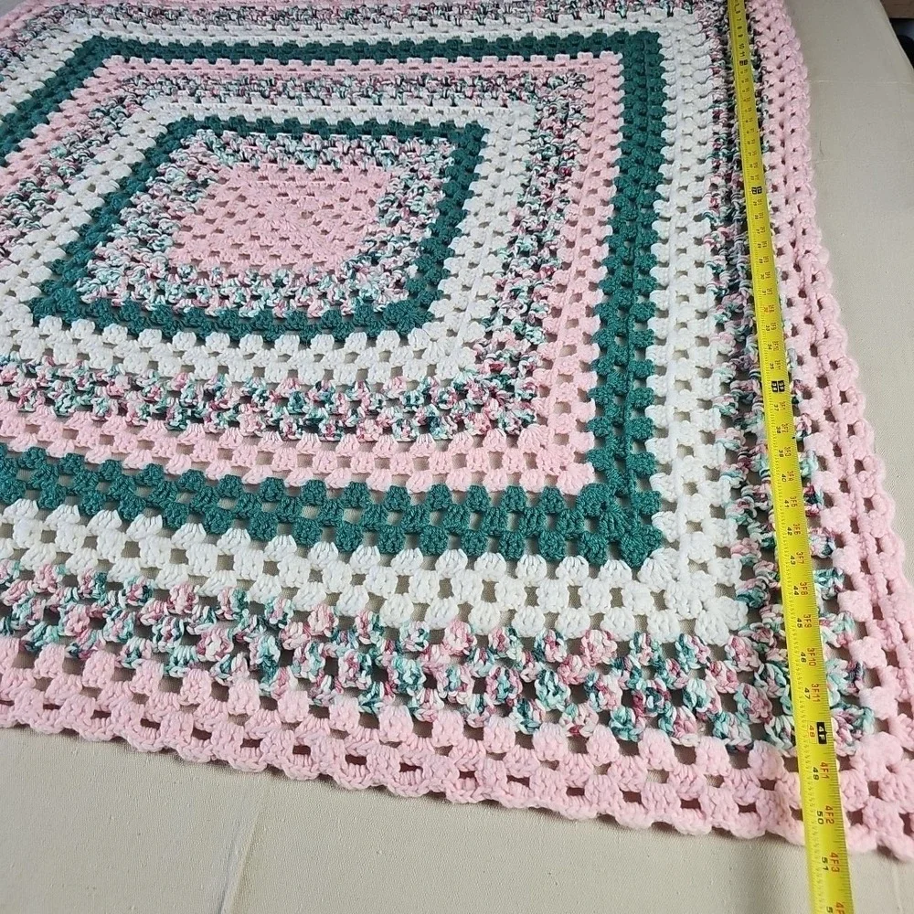 Vintage Afghan Granny Concentric Square Throw Blanket Green Pink‎ White 50